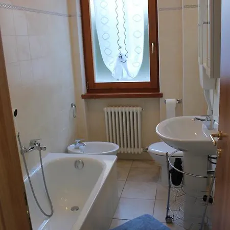 Dependance Carera Apartment Malcesine